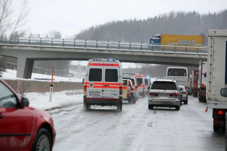 http://www.russianaustria.com/forum/images/car-crash-auto-autounfall-salzburg-wien-russian_austria-2008-01.jpg