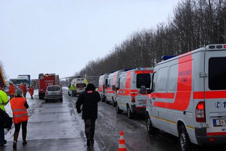 http://www.russianaustria.com/forum/images/car-crash-auto-autounfall-salzburg-wien-russian_austria-2008-010.jpg