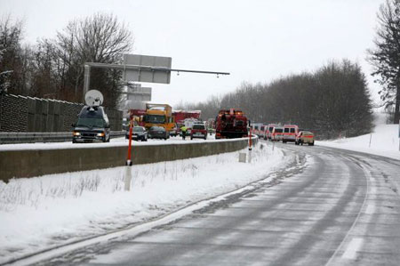 http://www.russianaustria.com/forum/images/car-crash-auto-autounfall-salzburg-wien-russian_austria-2008-02.jpg