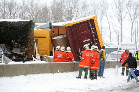 http://www.russianaustria.com/forum/images/car-crash-auto-autounfall-salzburg-wien-russian_austria-2008-04.jpg