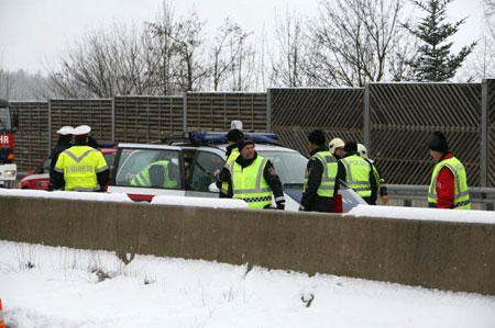 http://www.russianaustria.com/forum/images/car-crash-auto-autounfall-salzburg-wien-russian_austria-2008-05.jpg