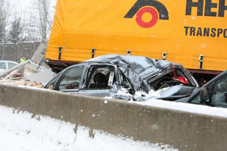 http://www.russianaustria.com/forum/images/car-crash-auto-autounfall-salzburg-wien-russian_austria-2008-08.jpg