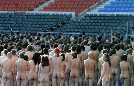 http://www.russianaustria.com/forum/images/spencer_tunick-vienna_wien-russian_austria-02.jpg