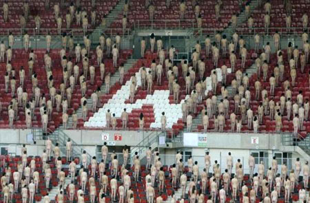 http://www.russianaustria.com/forum/images/spencer_tunick-vienna_wien-russian_austria-04.jpg